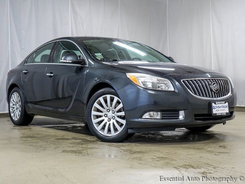 Used 2013 Buick Regal Premium image 2