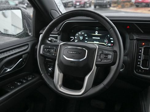 Used 2023 GMC Yukon XL Denali image 30