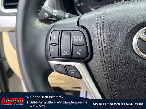 Used 2016 Toyota Highlander Limited image 19