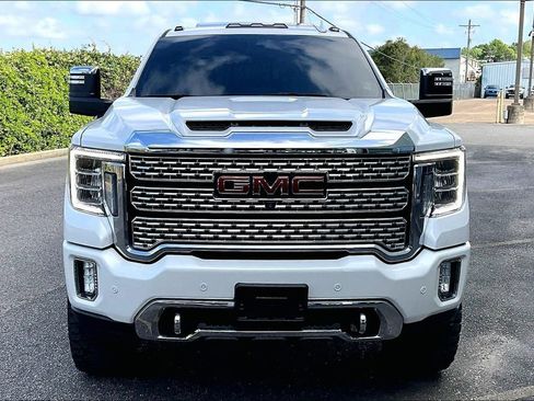 Used 2022 GMC Sierra 2500 Denali image 2