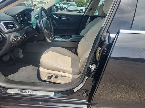 Used 2015 Maserati Ghibli image 19