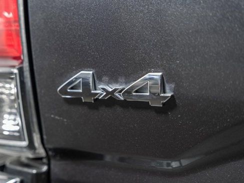 Used 2022 Toyota Tacoma SR5 image 10