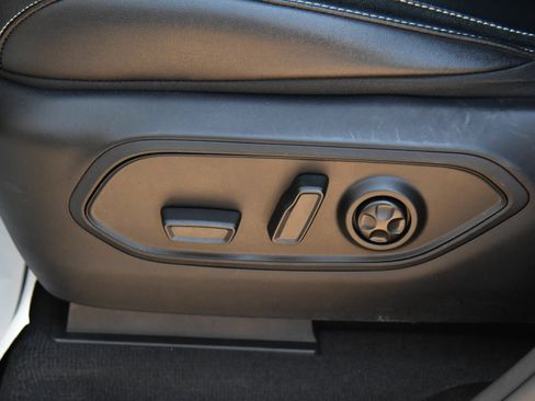Used 2024 Jeep Grand Cherokee Limited 4xe AWD/4WD image 17