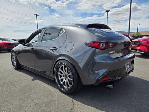 Used 2022 MAZDA MAZDA3 s FWD image 4