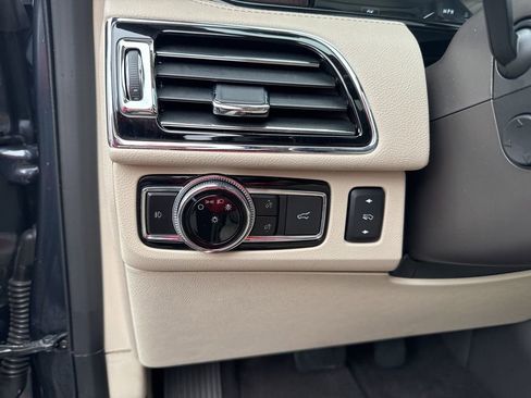 Used 2021 Lincoln Navigator L Reserve w/ Luxury Package image 21