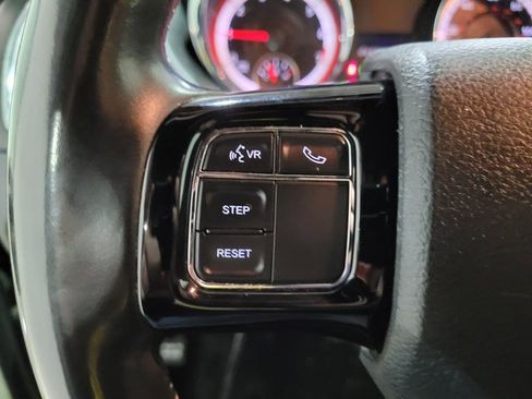 Used 2018 Dodge Grand Caravan SXT image 26