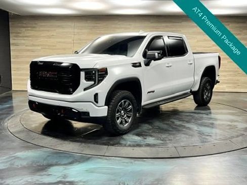 Used 2024 GMC Sierra 1500 AT4 w/ Technology Package AWD/4WD image 5