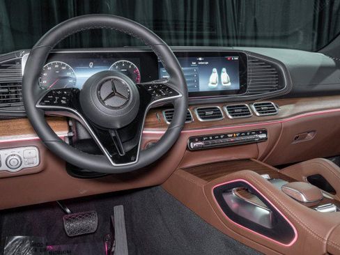 Certified 2026 Mercedes-Benz GLS 450 4MATIC image 20