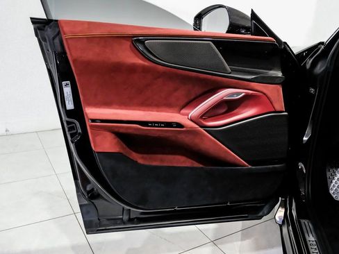 Used 2024 Ferrari Purosangue image 39