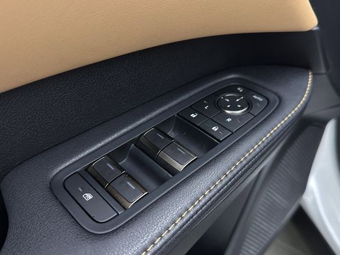 Used 2025 Lexus RX 350 FWD w/ Technology Package image 11