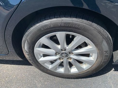 Used 2019 Toyota Camry LE image 15