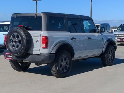 New 2026 Ford Bronco Big Bend image 2