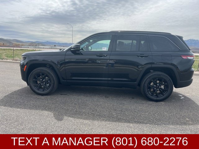 New 2026 Jeep Grand Cherokee Altitude AWD/4WD image 7