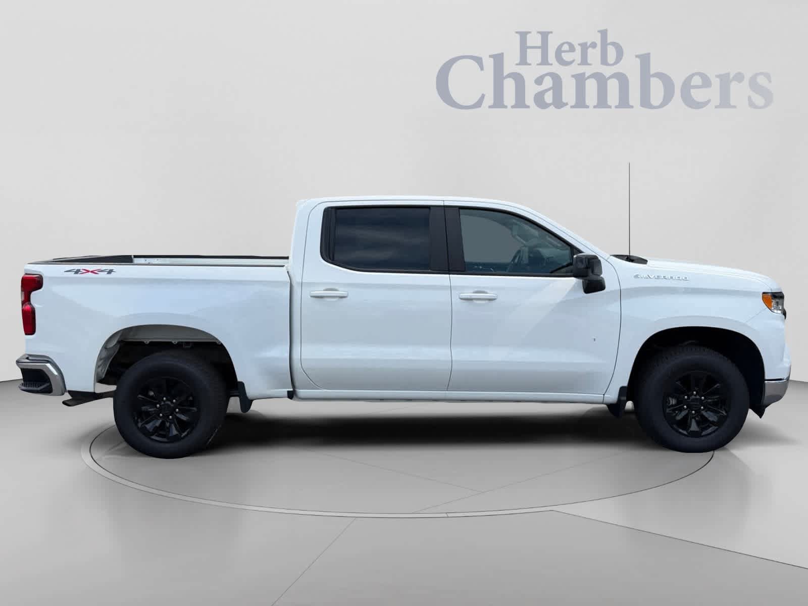 Used 2025 Chevrolet Silverado 1500 LT AWD/4WD image 14