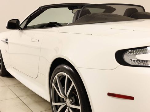 Used 2016 Aston Martin V8 Vantage GT image 43