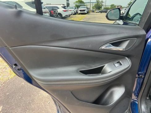 Used 2023 Buick Encore GX Essence w/ Experience Buick Package AWD/4WD image 18
