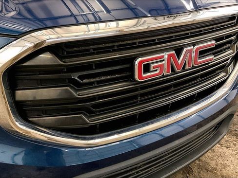 Used 2019 GMC Terrain SLE w/ Driver Convenience Package image 29