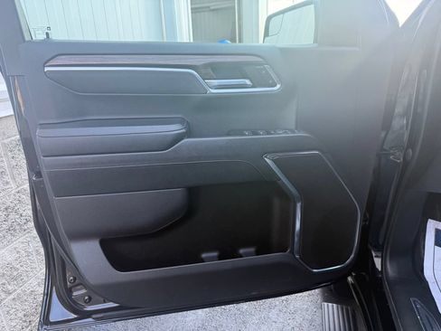 Used 2023 Chevrolet Silverado 1500 LT AWD/4WD image 24