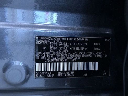 Certified 2023 Toyota RAV4 XLE Premium AWD/4WD image 32