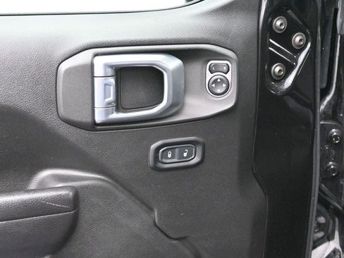 Used 2021 Jeep Gladiator Sport AWD/4WD image 12