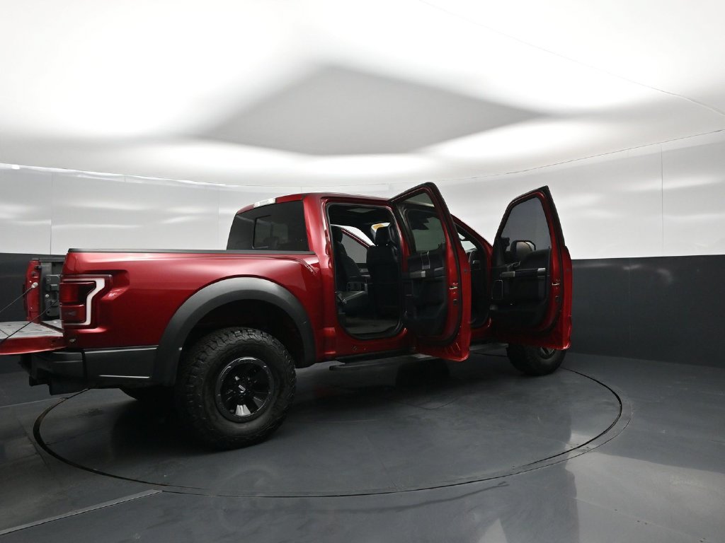 Used 2017 Ford F150 Raptor w/ Equipment Group 802A Luxury AWD/4WD image 5