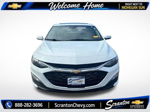 Used 2024 Chevrolet Malibu LT FWD image 2