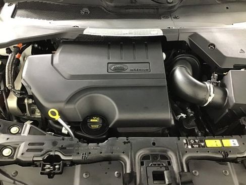 Used 2022 Land Rover Range Rover Evoque SE image 24