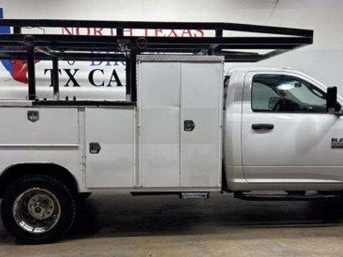 Used 2017 RAM 5500 Tradesman w/ Power & Remote Entry Group image 4