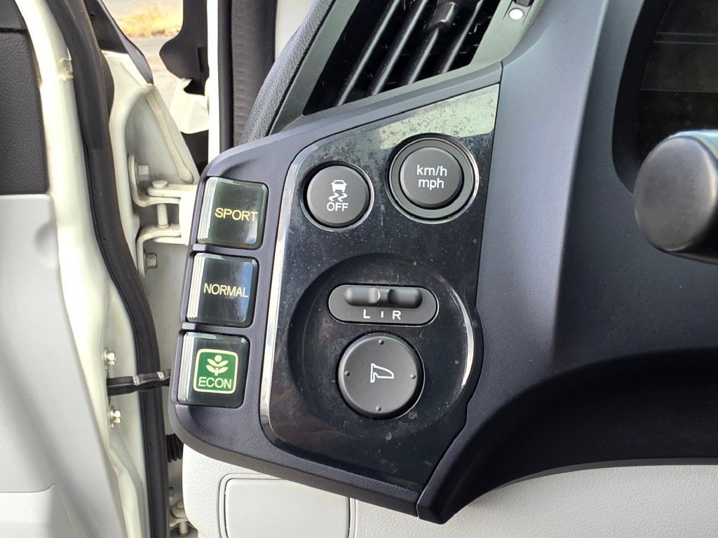 Used 2011 Honda CR-Z EX image 26