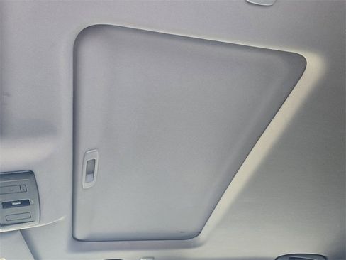 Used 2019 Nissan Altima 2.0 Edition One image 23