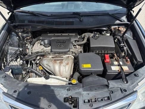 Used 2012 Toyota Camry LE FWD image 25