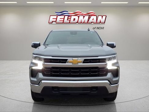 Used 2025 Chevrolet Silverado 1500 LT AWD/4WD image 9