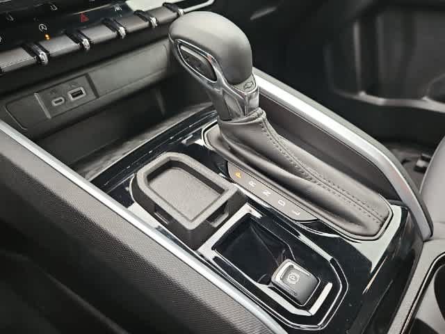 Used 2024 Chevrolet Colorado LT w/ LT Convenience Package III RWD image 25