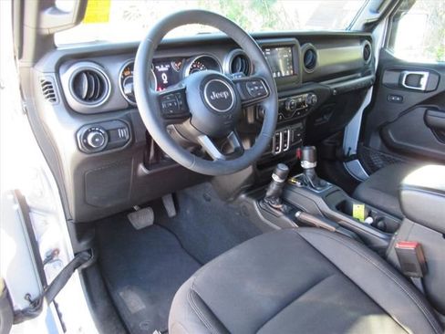 Used 2023 Jeep Wrangler Sport S image 12