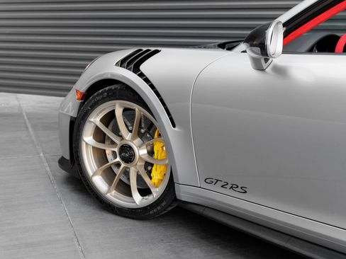 Certified 2019 Porsche 911 GT2 RS RWD image 13