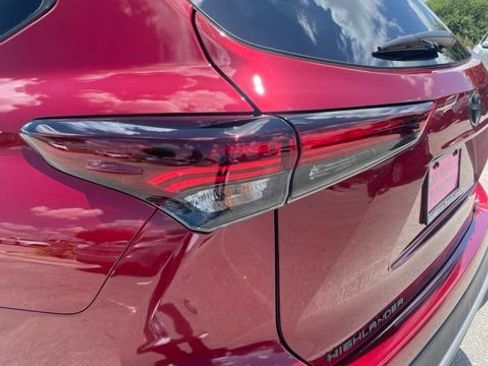 New 2026 Toyota Highlander XSE AWD/4WD image 12