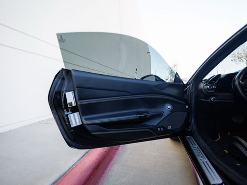 Used 2017 Ferrari 488 GTB image 33