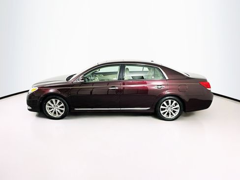 Used 2011 Toyota Avalon Limited FWD image 4