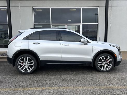 Used 2021 Cadillac XT4 Sport image 3