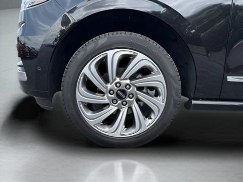 Used 2024 Lincoln Navigator Reserve AWD/4WD image 27