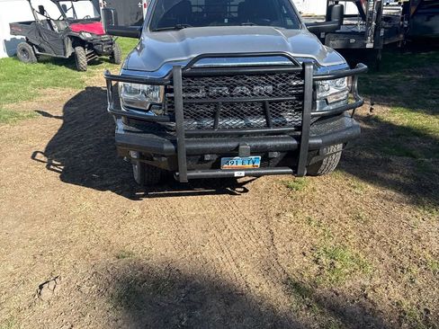Used 2022 RAM 3500 Tradesman w/ Chrome Appearance Group AWD/4WD image 2