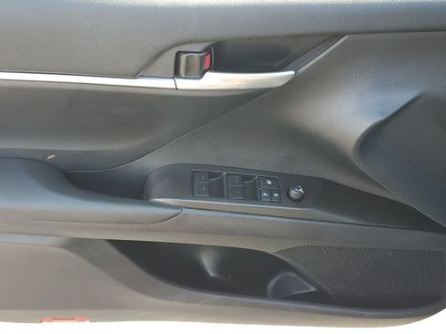 Used 2024 Toyota Camry SE FWD image 13
