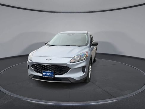 Used 2022 Ford Escape SE w/ Convenience Package image 3