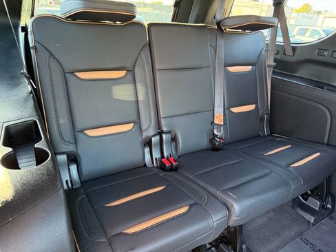 Used 2021 GMC Yukon XL AT4 w/ Technology Package image 20