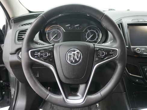 Used 2017 Buick Regal Sport Touring FWD image 15