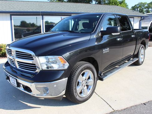 Used 2017 RAM 1500 Big Horn AWD/4WD image 29