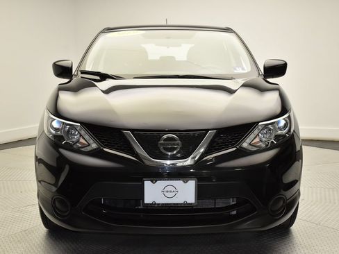 Used 2019 Nissan Rogue Sport S AWD/4WD image 2