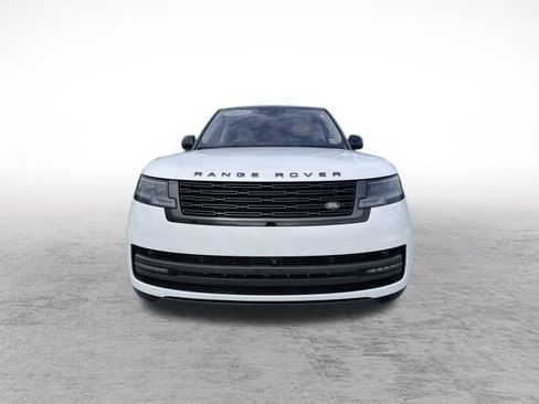 Used 2023 Land Rover Range Rover SE image 2
