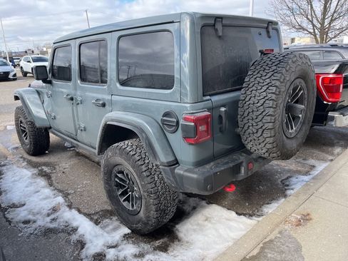 Used 2024 Jeep Wrangler Unlimited Rubicon image 10