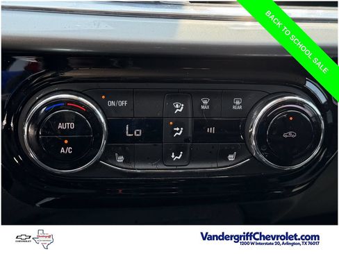 Used 2025 Chevrolet Trax LT w/ Driver Confidence Package FWD image 19